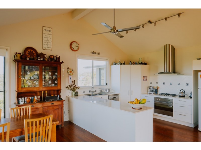 15 HILARY CRESCENT, Woombye QLD 4559