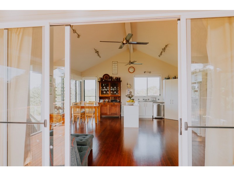 15 HILARY CRESCENT, Woombye QLD 4559