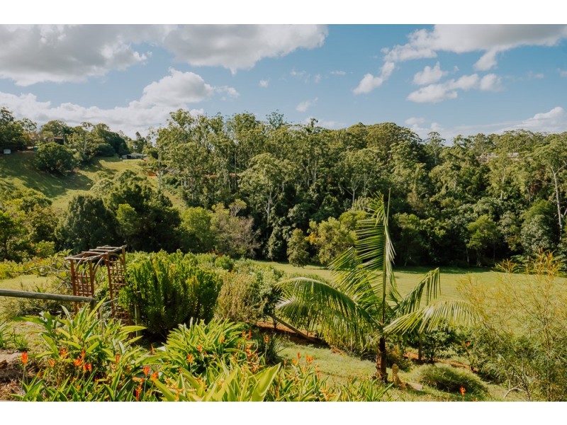 15 HILARY CRESCENT, Woombye QLD 4559