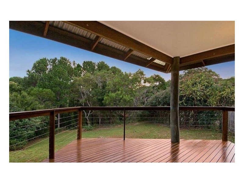 16 Hoffman Close, Montville QLD 4560