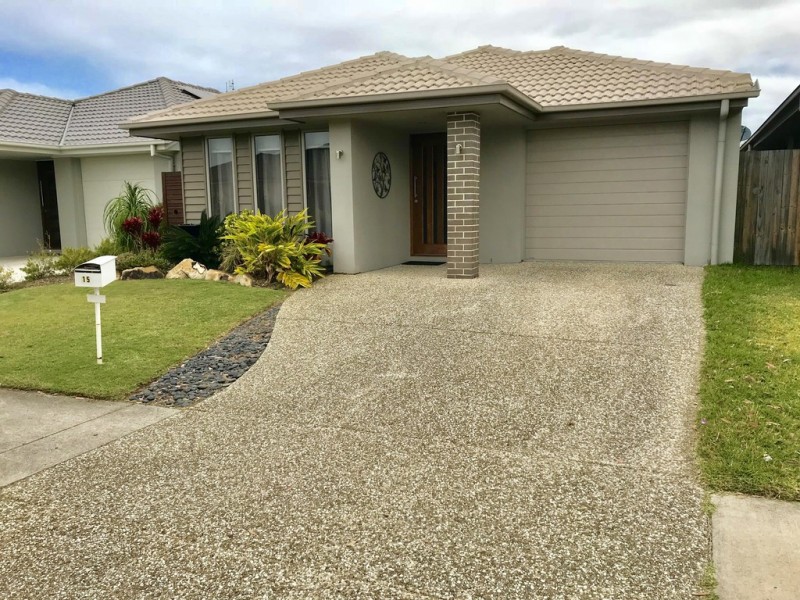 15 Carlisle Circuit, Mountain Creek QLD 4557