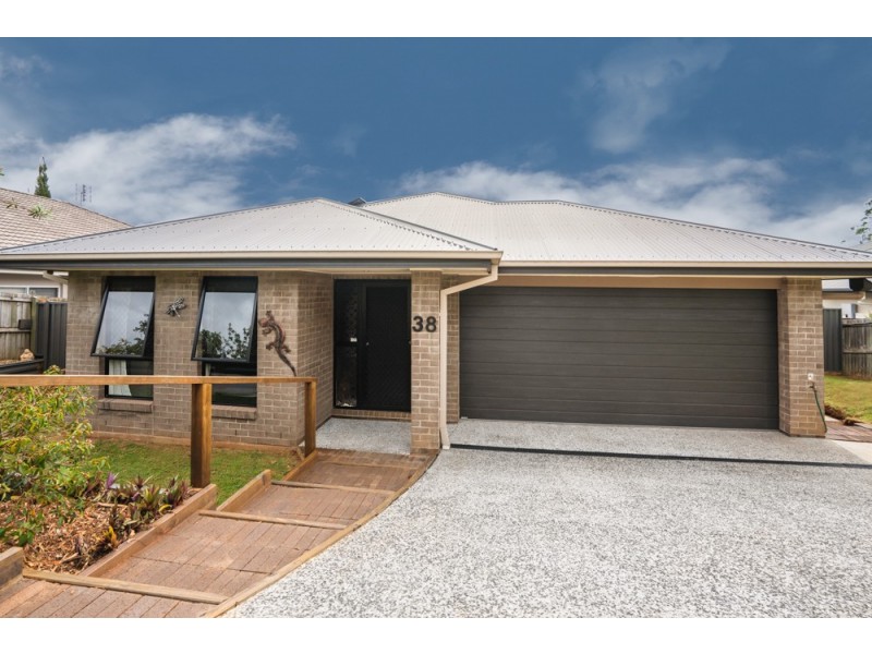 38 PETIGRAIN AVENUE, Palmwoods QLD 4555