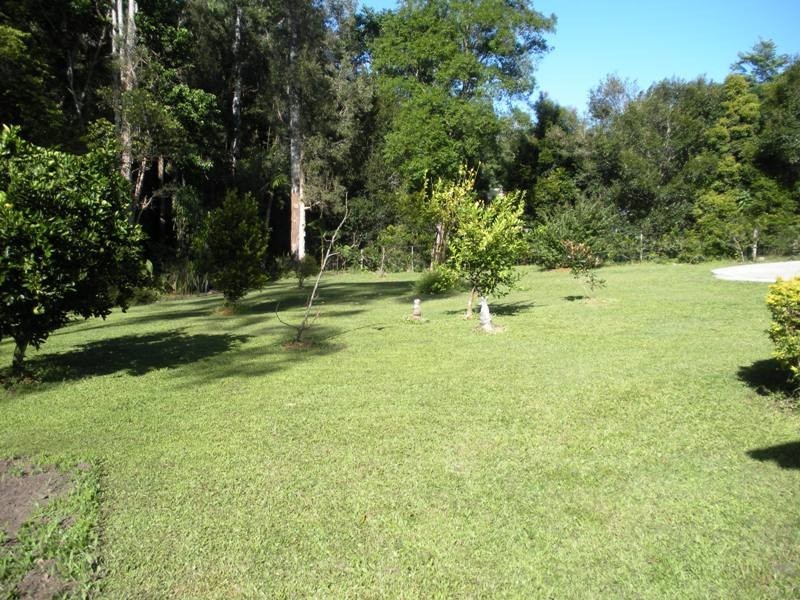 114 Diddillibah Road, Woombye QLD 4559