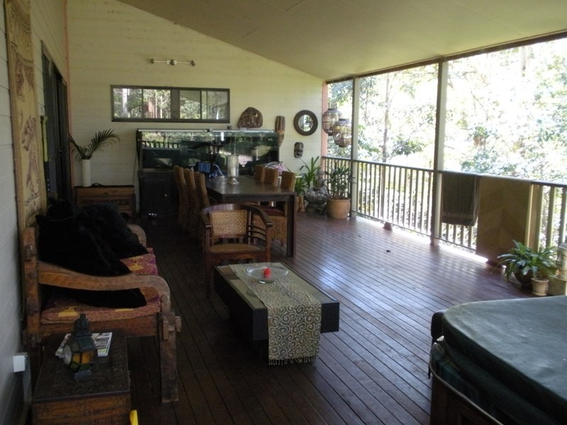 25 Houghtons Rd, Landers Shoot QLD 4555