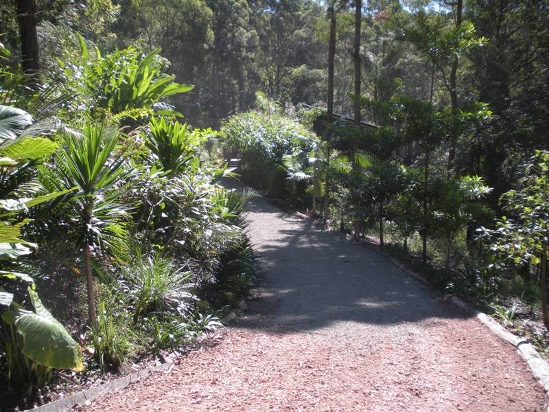 25 Houghtons Rd, Landers Shoot QLD 4555