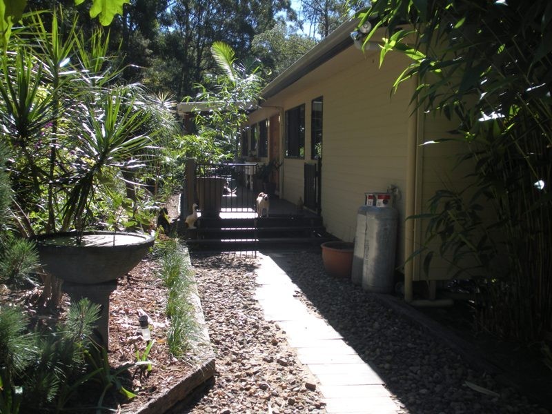 25 Houghtons Rd, Landers Shoot QLD 4555