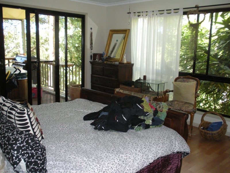 25 Houghtons Rd, Landers Shoot QLD 4555
