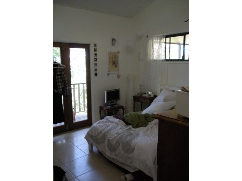 25 Houghtons Rd, Landers Shoot QLD 4555