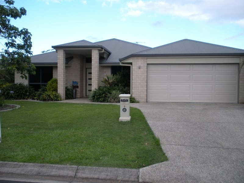 8 Rungert Ct, Mooloolah Valley QLD 4553