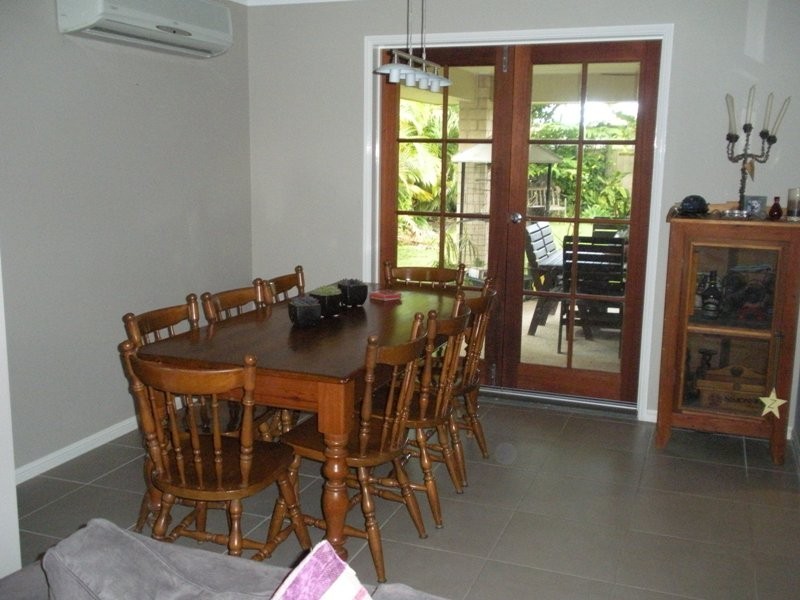 8 Rungert Ct, Mooloolah Valley QLD 4553