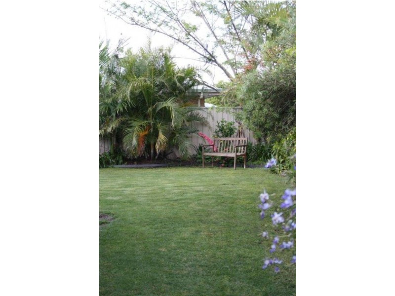 8 Rungert Ct, Mooloolah Valley QLD 4553
