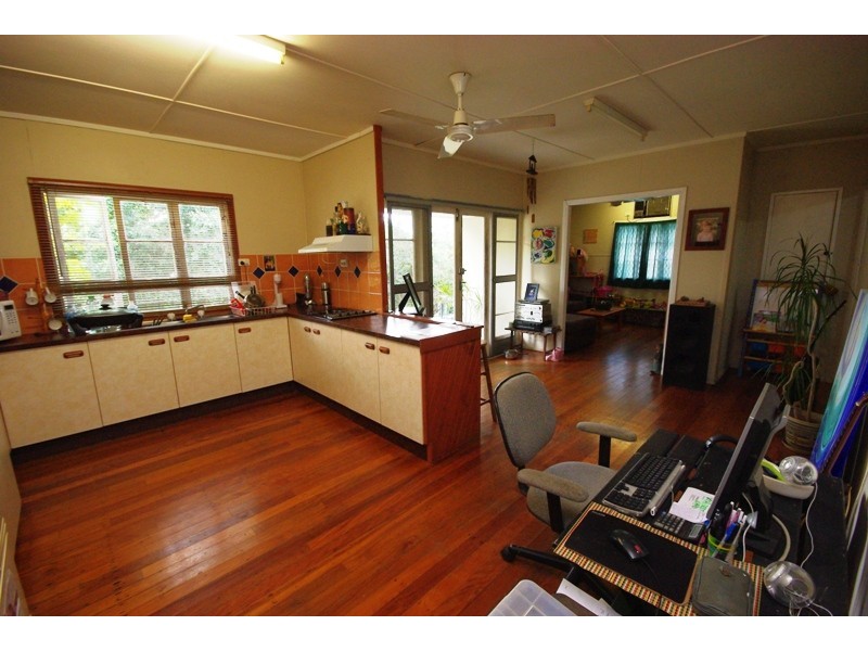 13 Bega Street, Burnside QLD 4560