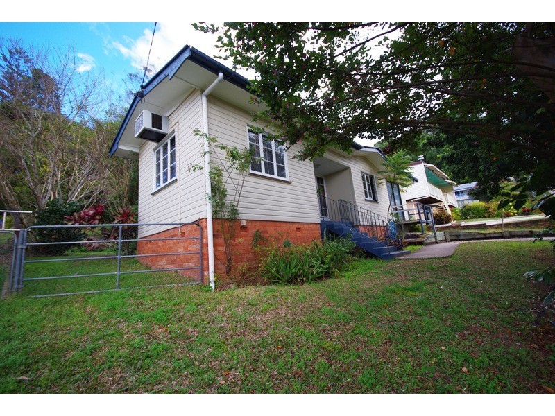 13 Bega Street, Burnside QLD 4560