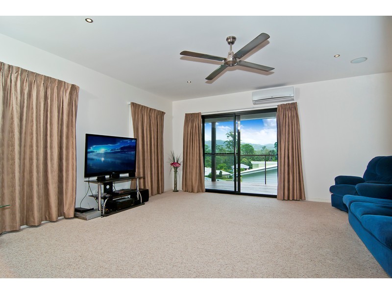 11 GALLOWS PLACE, Palmwoods QLD 4555