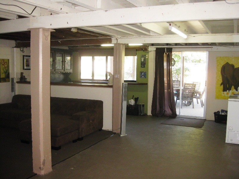 20  Barrs Road, Glass House Mountains QLD 4518