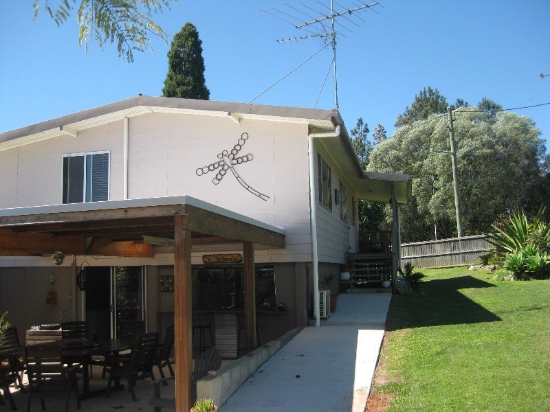 20  Barrs Road, Glass House Mountains QLD 4518