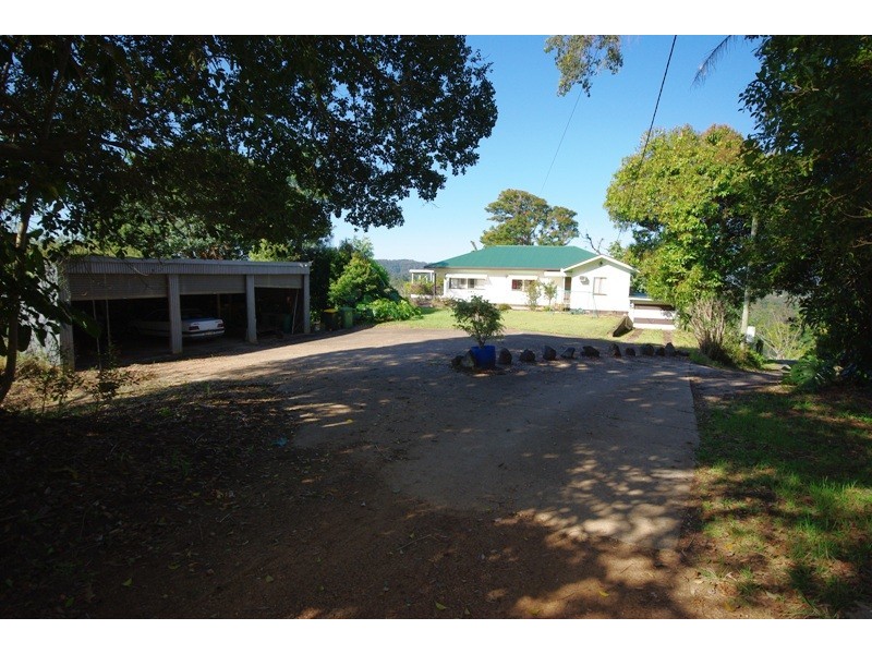 13 Hilary Crescent, Woombye QLD 4559