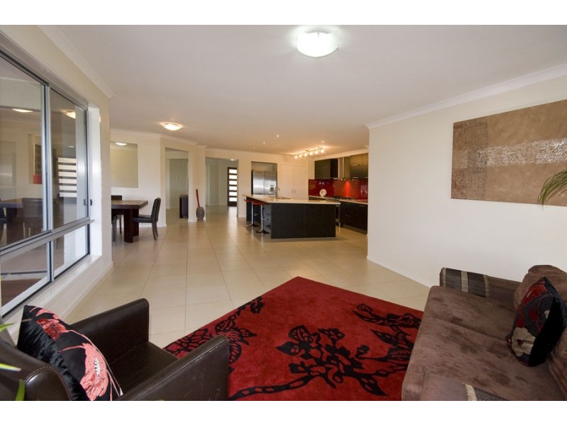 35 Paynters Pocket Avenue, Palmwoods QLD 4555