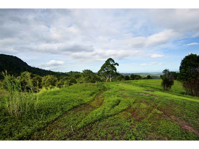 867 Hunchy Road, Hunchy QLD 4555