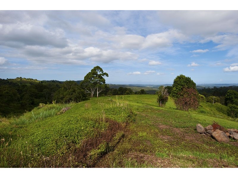 867 Hunchy Road, Hunchy QLD 4555