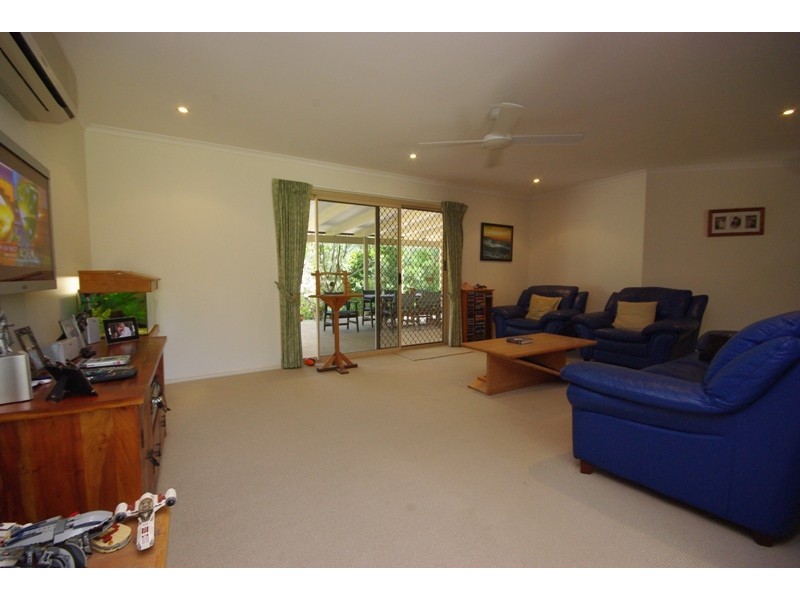 2 Periwinkle Lane, Perwillowen QLD 4560