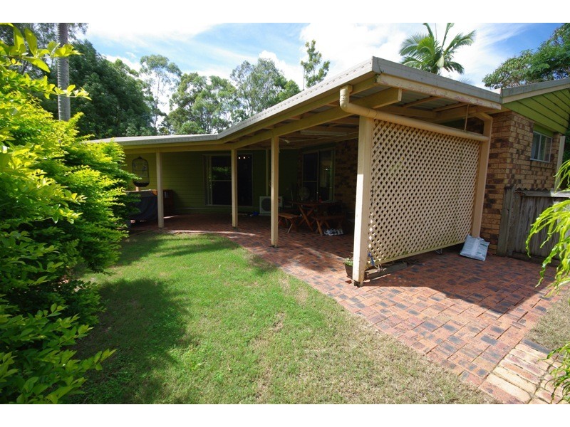 4 Hall Court, Burnside QLD 4560