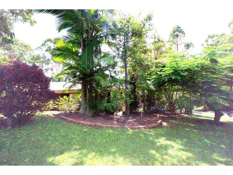 4 Hall Court, Burnside QLD 4560