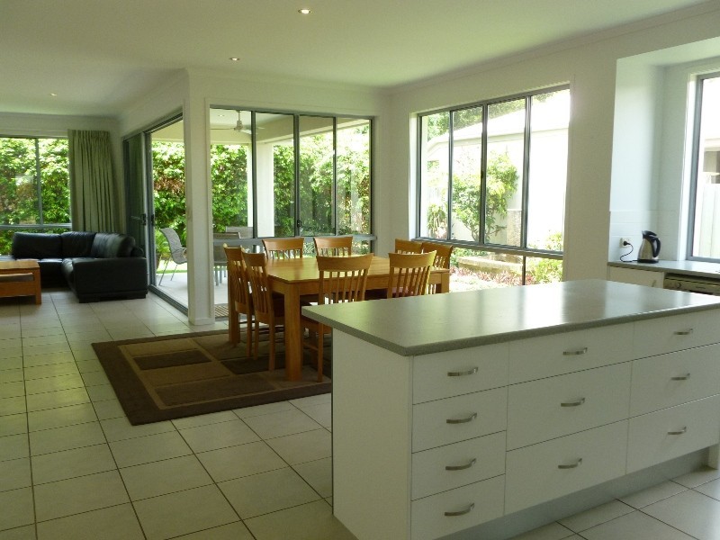 10 Rangeleigh Court, Palmwoods QLD 4555