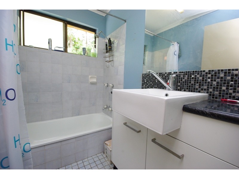 15 Tallangatta Street, Nambour QLD 4560