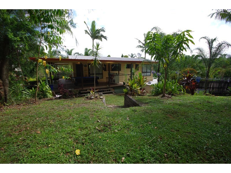 15 Tallangatta Street, Nambour QLD 4560
