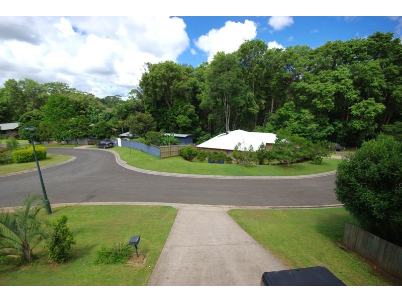 6 Bonaparte Place, Palmwoods QLD 4555