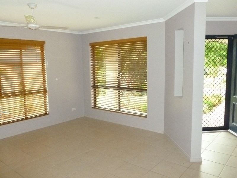 4 Yellow Cedar Place, Palmwoods QLD 4555