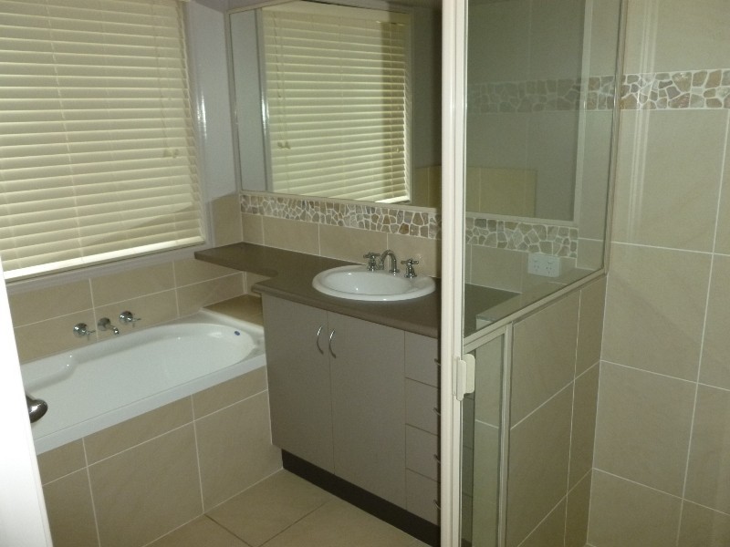 4 Yellow Cedar Place, Palmwoods QLD 4555