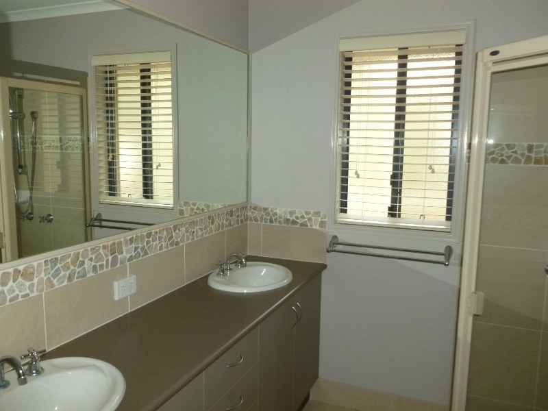 4 Yellow Cedar Place, Palmwoods QLD 4555