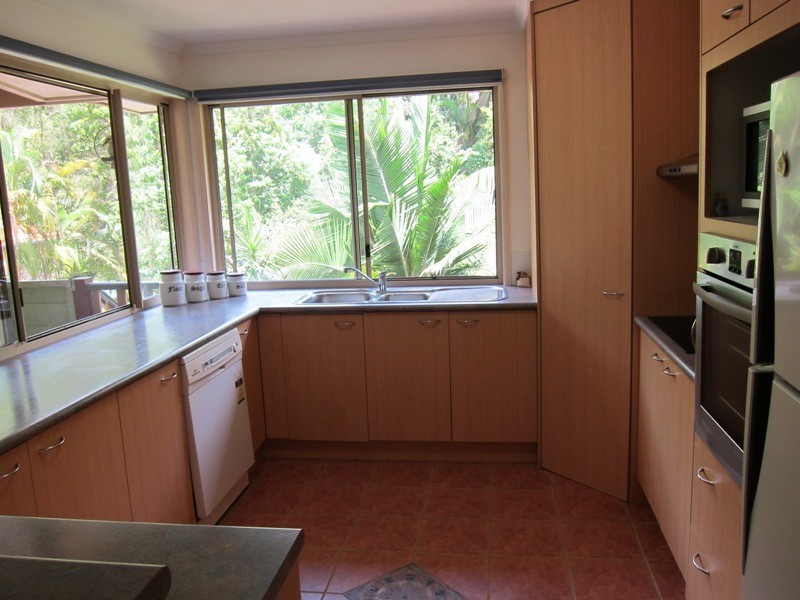 12 Bonaparte Place, Palmwoods QLD 4555