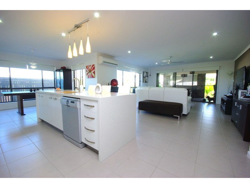 14 Grimes Terrace, Nambour QLD 4560