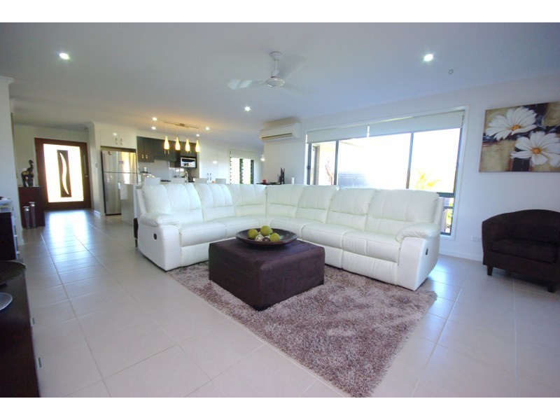 14 Grimes Terrace, Nambour QLD 4560