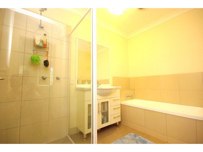 2 / 76a Carter Road, Nambour QLD 4560