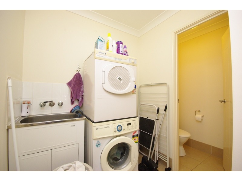 2 / 76a Carter Road, Nambour QLD 4560