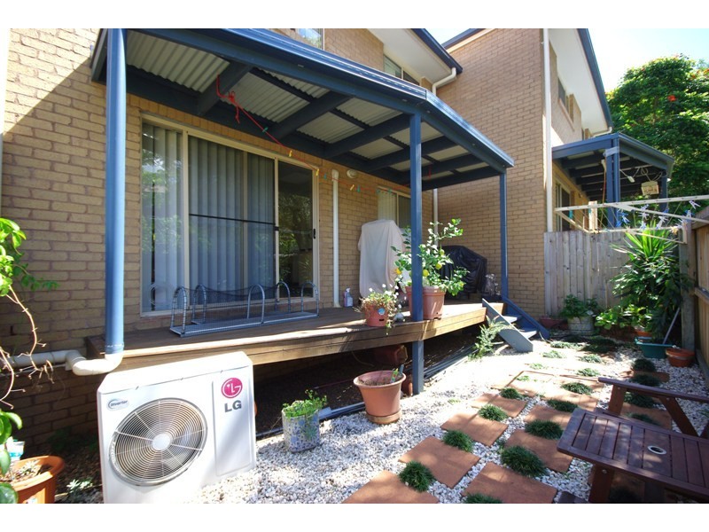 2 / 76a Carter Road, Nambour QLD 4560