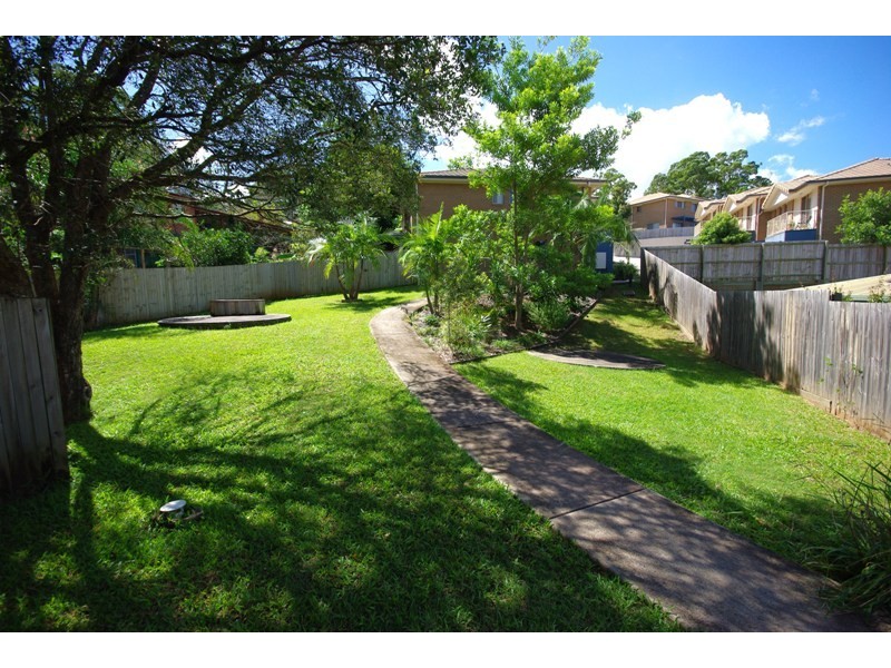2 / 76a Carter Road, Nambour QLD 4560