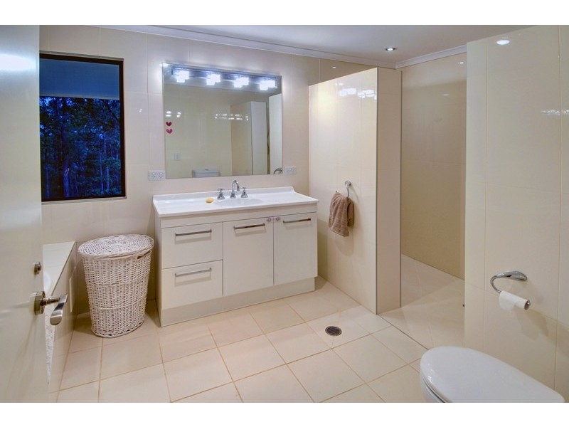 302 Old Gympie Road, Mooloolah Valley QLD 4553