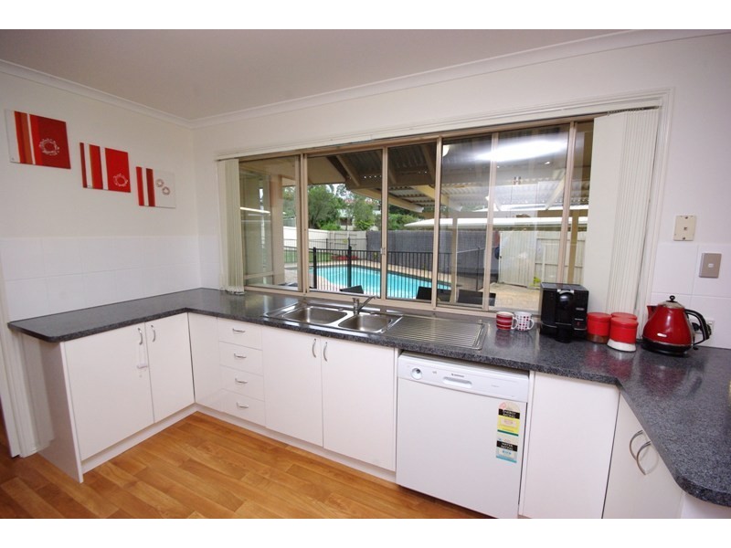 36 Flinders Avenue, Nambour QLD 4560