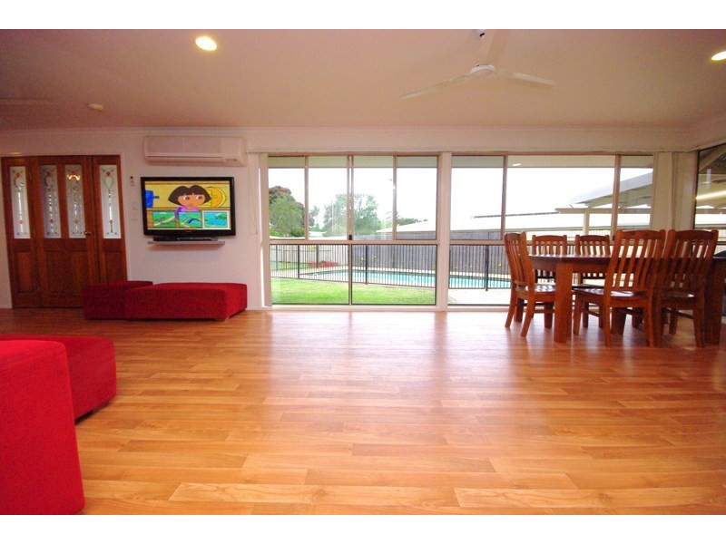 36 Flinders Avenue, Nambour QLD 4560