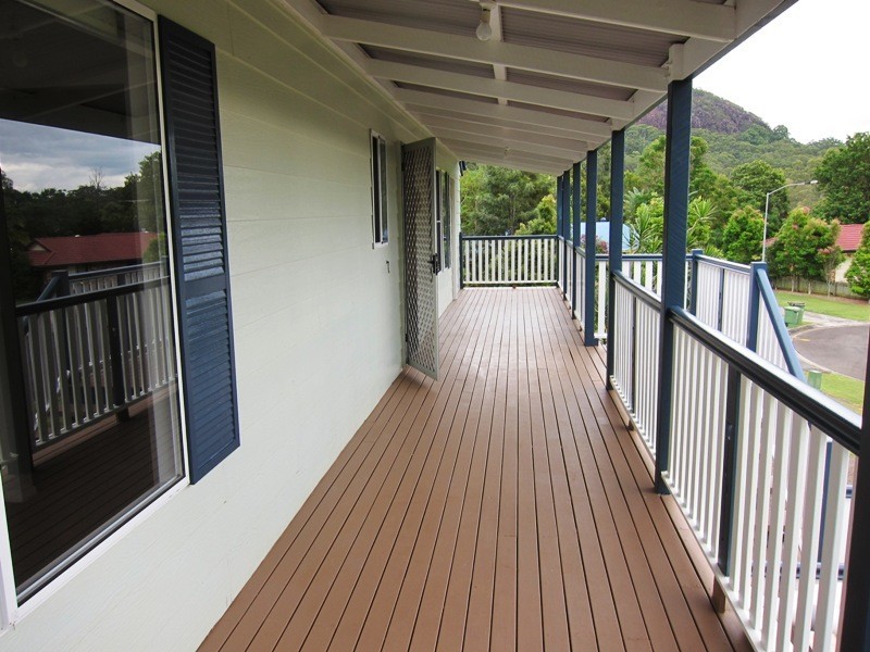 2 Henry Court, Glass House Mountains QLD 4518