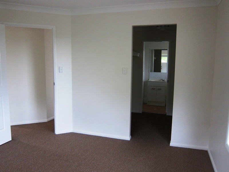 2 Henry Court, Glass House Mountains QLD 4518