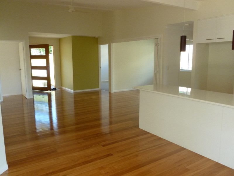 1 Linsay Circuit, Nambour QLD 4560