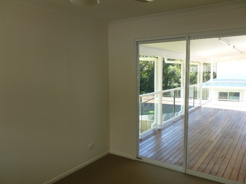1 Linsay Circuit, Nambour QLD 4560