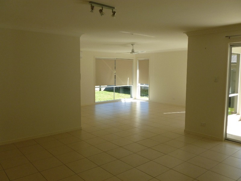 12 Evergreen Ave, Palmwoods QLD 4555