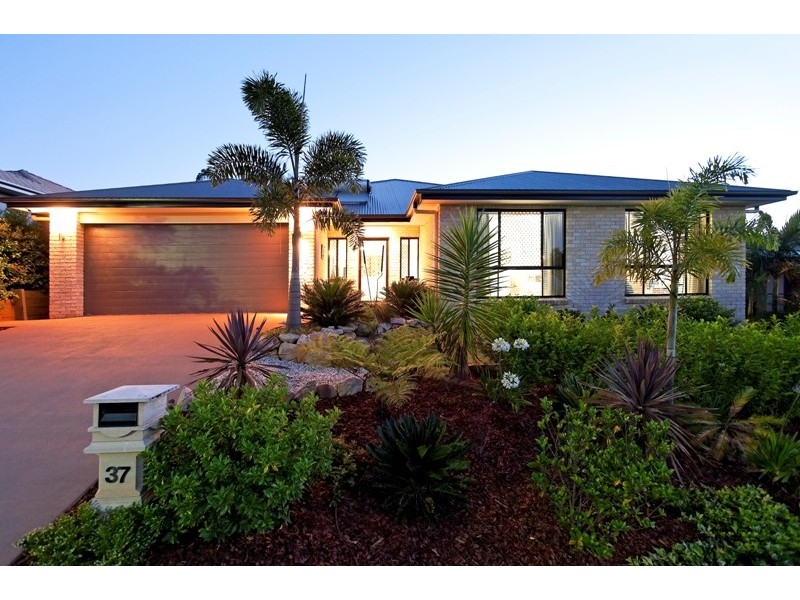 37 Yellow Cedar Place, Palmwoods QLD 4555